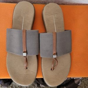 XOXO Leather Strap Fabric Top Sandal Size 9.5